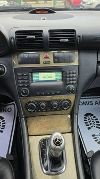 Mercedes Klasa C 2006 Mercedes C 220 ksenon, navi, 2xPDC, zdjęcie 23