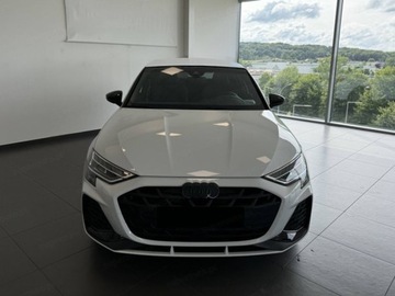 Audi A3 8Y Limousine Facelifting 1.5 35 TFSI 150KM 2025 AUDI A3 TFSI S Line Sedan 1.5 (150KM) 2025, zdjęcie 2