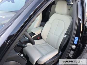 Volvo XC40 Crossover Facelifting 2.0 B3 163KM 2025 Volvo XC 40 FV23 Ultra Dark B3 163KM ACC BLIS 360, zdjęcie 12