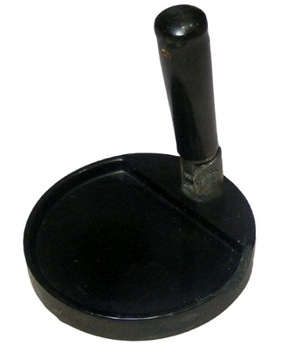 Gałka - pokrętło na ośkę ok 6mm [M1-301]6