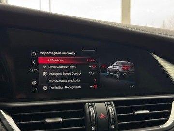 Alfa Romeo Giulia II Sedan Facelifting 2023 2.0 GME Turbo 280KM 2024 Alfa Romeo Giulia Q4 Veloce / Harman/kardon / Szyb, zdjęcie 28