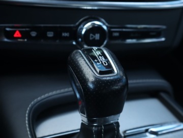 Volvo V90 II Kombi 2.0 T4 190KM 2019 Volvo V90 T4, Automat, Skóra, Navi, Klima, zdjęcie 12