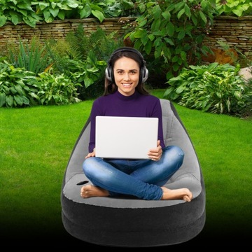 Поуф -сад, солнечный в надувном кресле на пляжном саду с подвеской, сплошной пуф