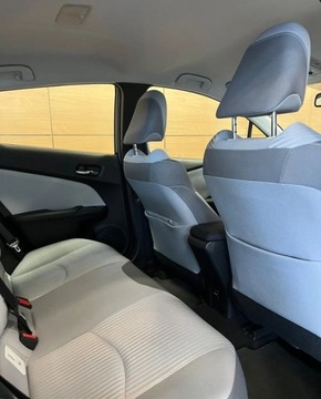 Toyota Prius IV Hatchback Plug-in 1.8 Hybrid Plug-in 122KM 2020 Toyota Prius Pluh-in ASO Bezwypadkowy R CARS Warszawa 1.8 Hybryda 122KM, zdjęcie 7