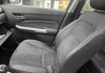 Suzuki Vitara III SUV 1.6 DDiS 120KM 2015 Suzuki Vitara Swiezo sprowadzony.Cena zawiera wszystkie obowiazujace oplat, zdjęcie 13