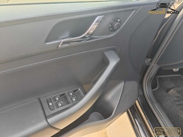 Skoda Rapid II Spaceback 1.2 TSI 105KM 2014 Skoda RAPID 1,2 TSI klimatronik alu pdc wspomaganie oplacona 1.2 Benzyna, zdjęcie 12