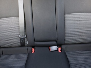 Toyota Avensis III Wagon Facelifting 1.8 Valvematic 147KM 2013 Toyota Avensis 1.8 Valvematic, Klima, Klimatronic, zdjęcie 9