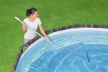 ЩЕТКА ДЛЯ ЧИСТКИ БАССЕЙНА BESTWAY 58280