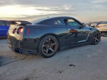 Nissan GT-R 2015 Nissan GT-R Premium 2015 3.8 Benzyna 565KM, zdjęcie 3