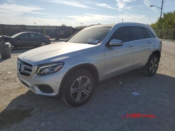 Mercedes GLC C253 2019 Mercedes-Benz GLC 2019 r., 2,0L 300 4 MATIC 2.0 Benzyna 241KM, zdjęcie 2