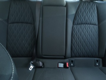 Toyota Corolla XII Sedan 1.8 Hybrid 122KM 2021 Toyota Corolla 1.8 Hybrid, Salon Polska, zdjęcie 9