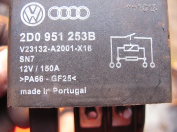 AUDI VW LT 35 TOUAREG RELÉ MODUL AKUMULÁTORU 2D0951253B