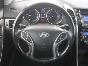 Hyundai i30 II Hatchback 3d 1.6 CRDi (HIGH)  128KM 2013 Hyundai i30 1.6 CRDi, Klima, Klimatronic, zdjęcie 14