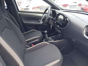 Toyota Aygo X 1.1 VVT-i 72KM 2022 Toyota Aygo X 1.0 VVTi Style Benzyna 72KM, zdjęcie 11