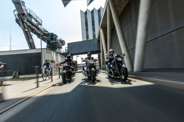 Держатель MB Wunderlich для сумки на бак BMW R18