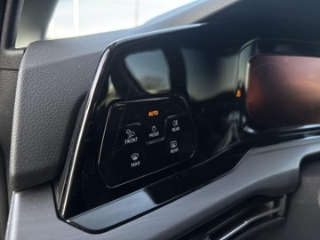 Volkswagen Golf VIII Hatchback 1.5 TSI EVO 150KM 2023 Volkswagen Golf 1.5TSI 150KM Style (Bezwypadkowa,, zdjęcie 12