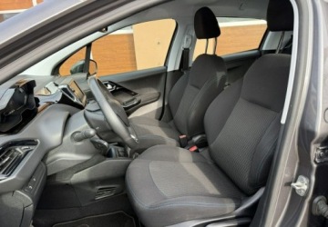 Peugeot 208 I Hatchback 5d Facelifting 1.2 PureTech 82KM 2018 Peugeot 208 1,2 83KM Klimatyzacja Serwis 1.2 Benzyna 83KM, zdjęcie 19