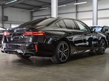 BMW Seria 5 G90-91 Touring 2.0 520d 197KM 2025 BMW Seria 5 520d xDrive Sport Sedan 2.0 (197KM) 2025, zdjęcie 4