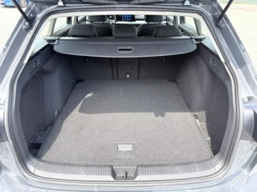 Volkswagen Golf VIII Variant 2.0 TDI 115KM 2022 Volkswagen Golf Variant 2.0 TDI 2022/2023r Life,, zdjęcie 26