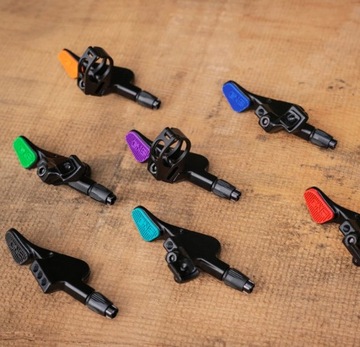 Синяя накладка переключения передач OneUp Components