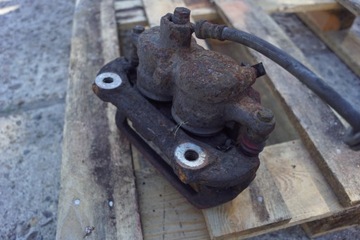 ЗАЖИМ ЛЕВЫЙ ПЕРЕДНИЙ RANGE ROVER L322 3.0 D