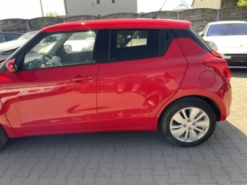 Suzuki Swift VI Hatchback 1.2 DualJet 90KM 2019 Suzuki Swift Klimatyzacja Książka serwisowa, zdjęcie 1