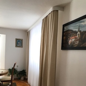 КАРДИН Потолочный карниз ПВХ 400 см двухрядный с крышкой Крышка белая 5 см