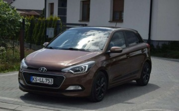 Hyundai i20 II Coupe 1.2 MPI 84KM 2016 Hyundai i20 1.2B Klima Led Brazowy Panorama 2016r Sprowadzony Oplacony