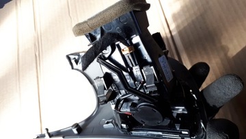 S4 B8 A4 НАКЛАДКА ВОЗДУХА ЛЕВАЯ КОНСОЛЬ 8K1820901G A5