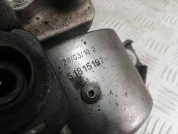 FIAT DOBLO II 1.6 M-JET UCHYCENÍ ULOŽENÍ MOTORU 51815197