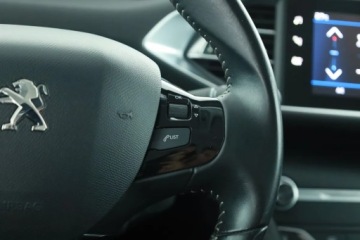 Peugeot 308 II SW Facelifting 1.5 BlueHDI 130KM 2019 Peugeot 308 1.5 BlueHDi, Salon Polska, Serwis ASO, zdjęcie 12