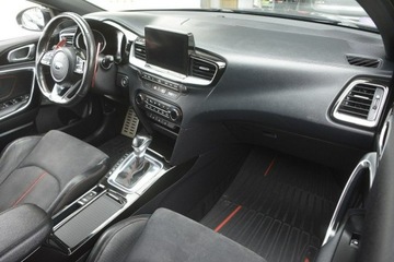 Kia Proceed Shooting Brake 1.6 T-GDI 204KM 2019 Kia Pro Cee&#039;d 1.6 Turbo GT panorama FULL LED, zdjęcie 17