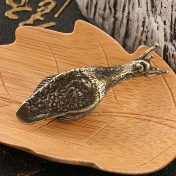 DEKORACYJNY ŚLIMAK MOSIĘŻNY NA WINTAGEZOWY