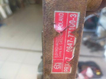 штатив для дрели – подставка с угловыми тисками