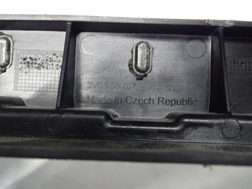 DESKA ROZDĚLOVAČE KOKPIT SKODA SUPERB III 3V2857007AK UK