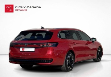 Volkswagen Passat B8 Variant Facelifting 2.0 TDI SCR 150KM 2025 Volkswagen Passat Variant R-Line 2.0TDI 150KM DSG Matrix Hak Masaz Keyless, zdjęcie 4