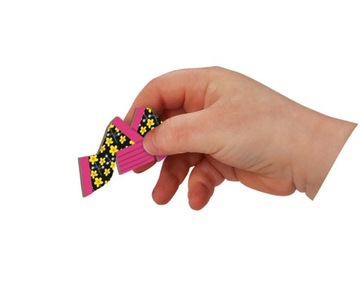 Układanka Magnetyczna Kostiumy Dziewczynka Magnetibook Janod dla dzieci 3+