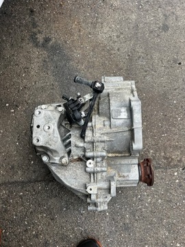 AUDI A3 VW GOLF VIII SKŘÍŇ ŘAZENÍ KÓD UXC
