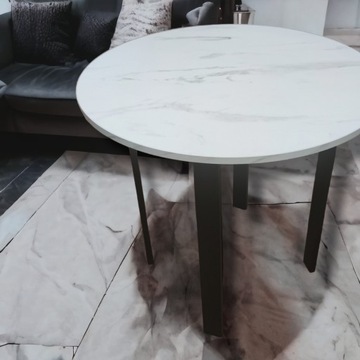 круглый журнальный столик в стиле лофт