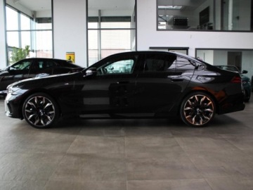 BMW Seria 5 G90-91 2026 BMW Seria 5 540d xDrive Sport Sedan 3.0 (303KM) 2026, zdjęcie 5