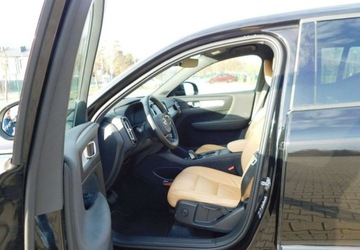 Volvo XC40 Crossover 1.5 T3 163KM 2019 Volvo XC 40 z Gwarancja Bezwypadkowy Bezowa Skora 1.5 Benzyna 163KM, zdjęcie 19