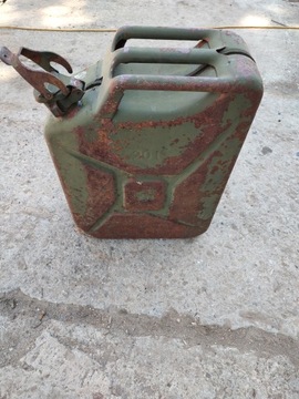 Старая советская канистра, канистра 20 л, под решетку СССР.
