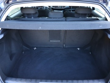 Peugeot 308 II Hatchback 5d 1.2 PureTech 130KM 2015 Peugeot 308 1.2 PureTech, Navi, Klima, zdjęcie 13