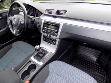 Volkswagen Passat B7 Variant 1.6 TDI CR DPF BlueMotion 105KM 2012 VOLKSWAGEN PASSAT 1,6 TDi 105 KM, zdjęcie 15