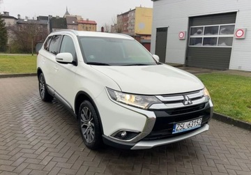 Mitsubishi Outlander III SUV Facelifting 2017 2.0 150KM 2019 Mitsubishi Outlander Sprowadzony Cena za auto juz zarejestrowane w Polsce.