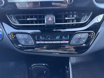 Toyota Corolla XII Hatchback 1.8 Hybrid 122KM 2020 Toyota C-HR 1.8 Hybrid Selection Toyota C-HR Hybri, zdjęcie 17