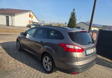 Ford Focus III Kombi Facelifting 1.0 EcoBoost 125KM 2014 Ford Focus Przeglad I ubezpieczenie do Wrzesnia. Zwolnienie z PCC. 125KM, zdjęcie 6