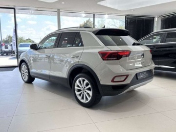 Volkswagen T-Roc I SUV Facelifting 1.5 TSI ACT 150KM 2023 Volkswagen T-Roc Life Kamera cofania LED CarPlayAndroid Auto Asystent, zdjęcie 1