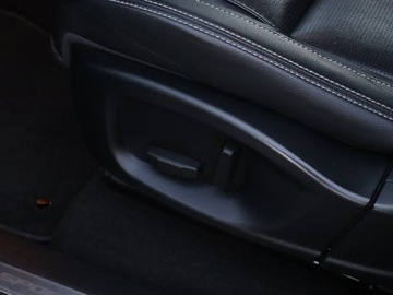 Jaguar F-Pace SUV 2.0 iD4 240KM 2017 Jaguar F-Pace 25d AWD, 237 KM, 4X4, Automat, zdjęcie 18