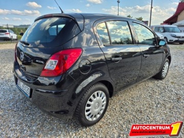 Opel Corsa D Hatchback 5d Facelifting 1.2 Twinport ECOTEC 70KM 2013 Opel Corsa 100 TYS KM Klima Tempomat Centralny Zamek Super Stan 1.2, zdjęcie 5